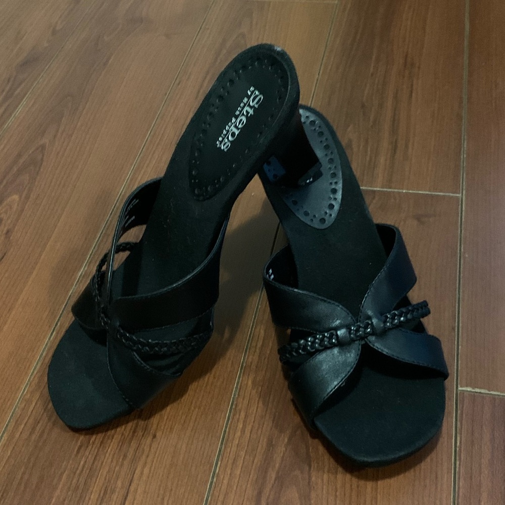 Steps by Hush Puppies Sandals